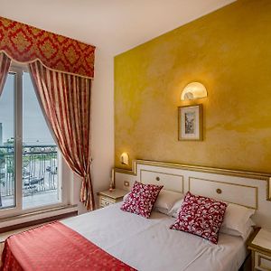 Standard Double or Twin Room Balcony